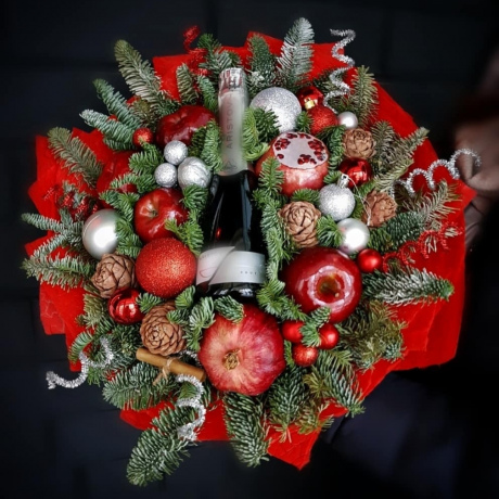 Зимний фруктовый букет