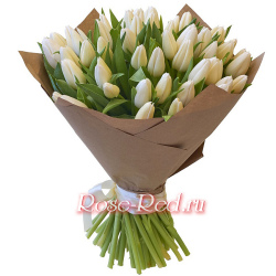 Букет белых тюльпанов в крафте